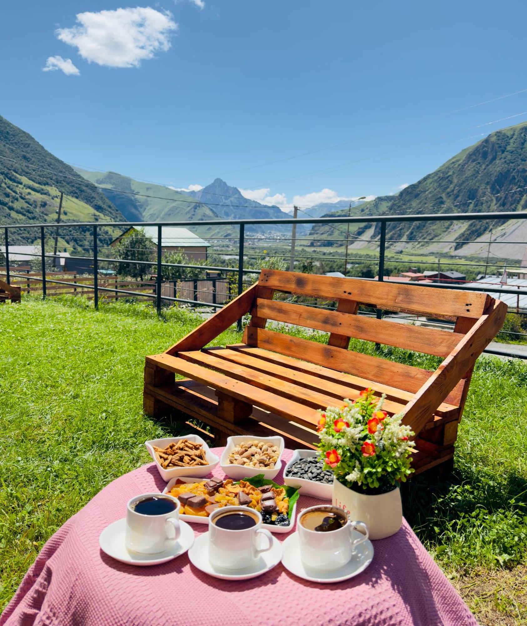 Chalet Kazbegi Hotel Ngoại thất bức ảnh